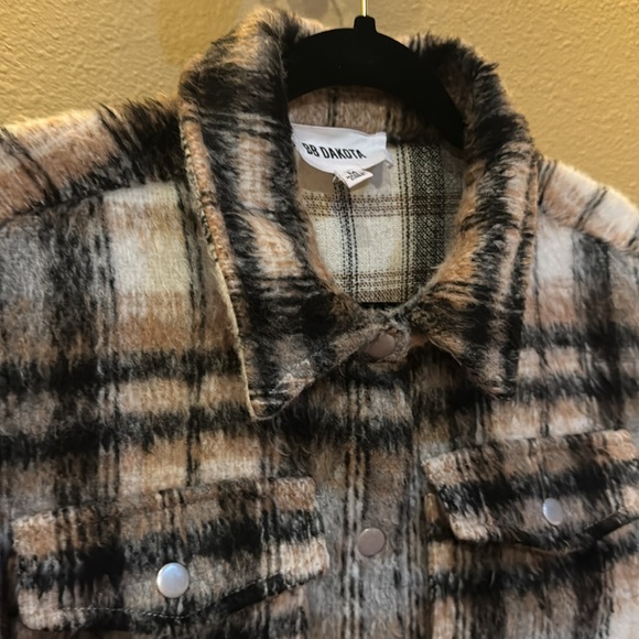 BB Dakota Plaid Shacket - Picture 2 of 4